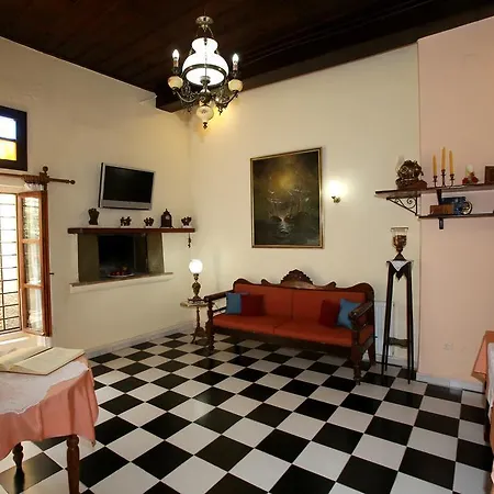 Ganimede Hotel, Hotel