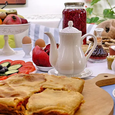 Ganimede Hotel, Galaxídhion