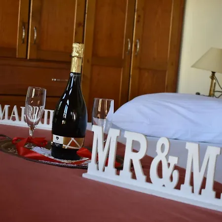 Ganimede Hotel, Hotel