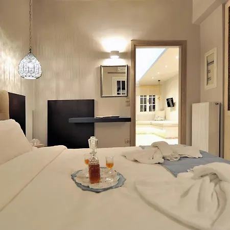 Ganimede Hotel, Галаксиди