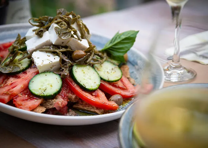 Ganimede Hotel, Hotel